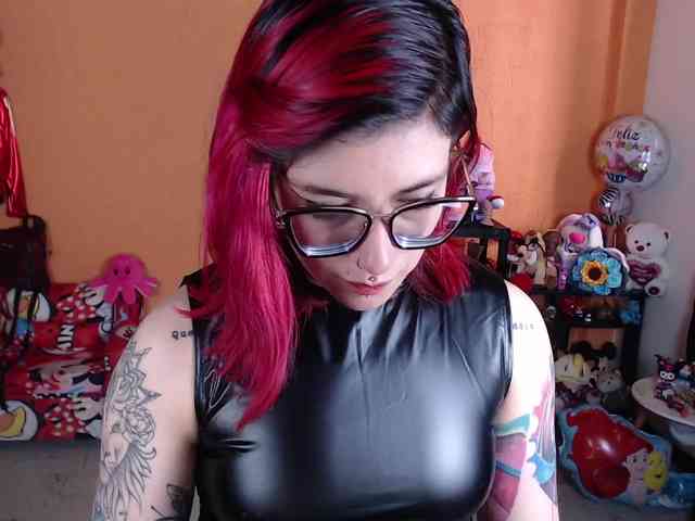 MissMia webcam