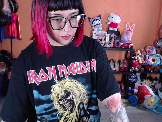 MissMia webcam