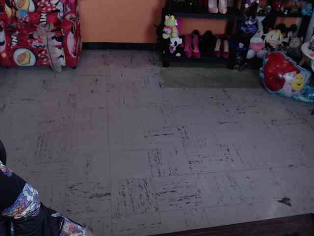 MissMia webcam