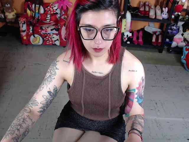 MissMia webcam