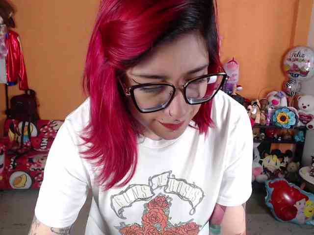 MissMia webcam