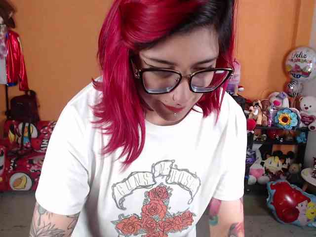 MissMia webcam