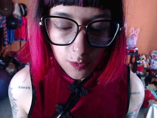 MissMia webcam