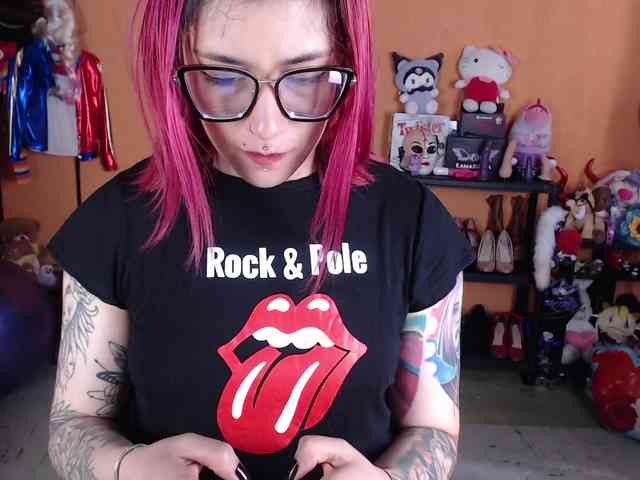 MissMia webcam