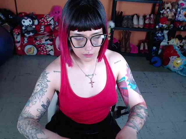 MissMia webcam