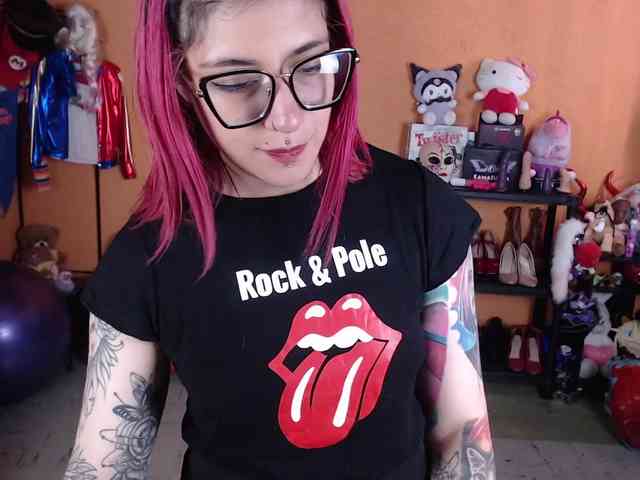 MissMia webcam