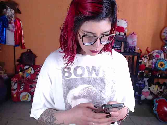MissMia webcam