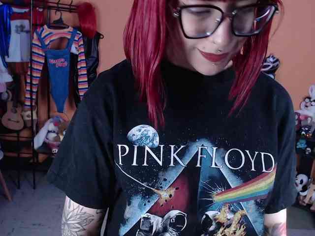 MiaJhons Live Webcam on BongaCams