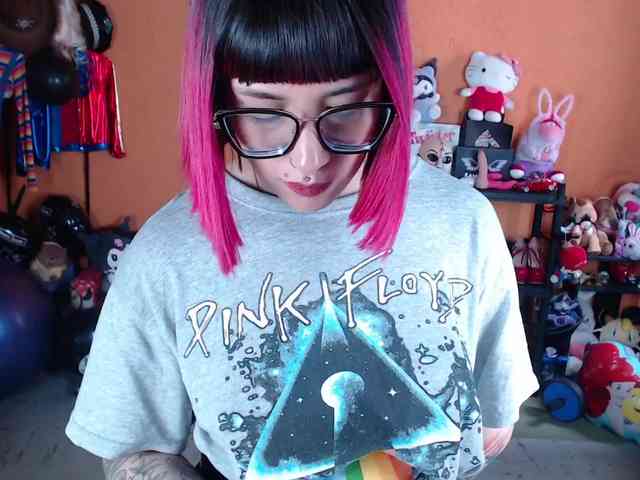 MissMia webcam