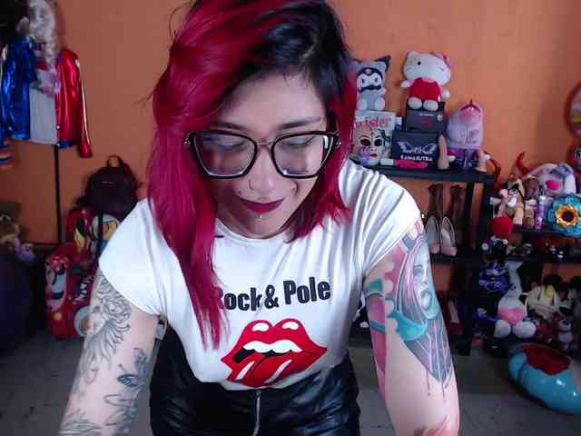 MissMia webcam