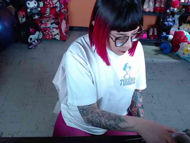 MissMia webcam