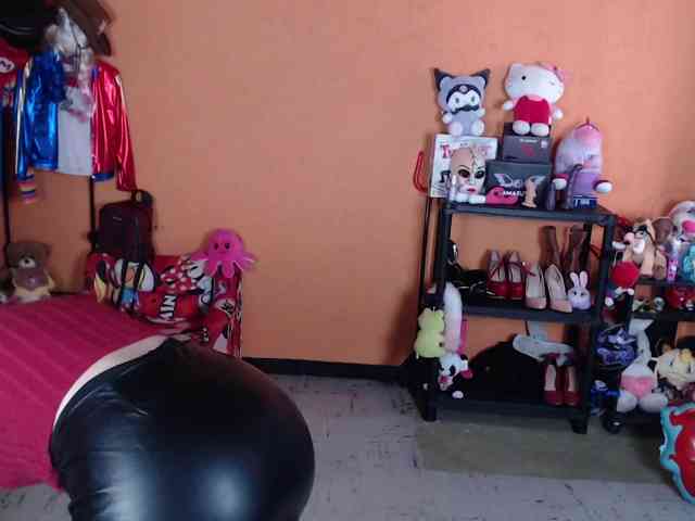 MissMia webcam
