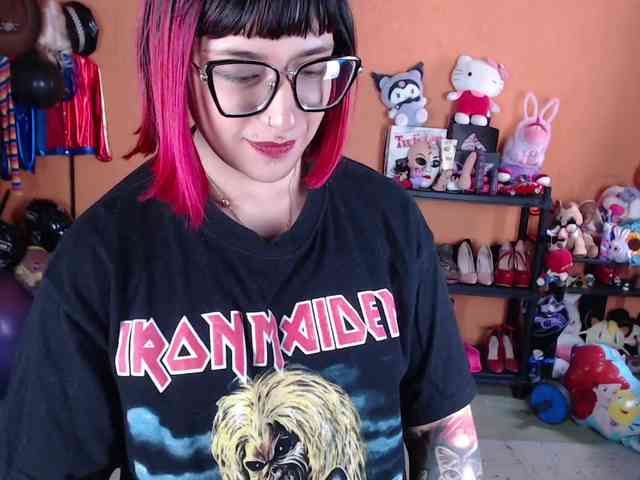 MissMia webcam
