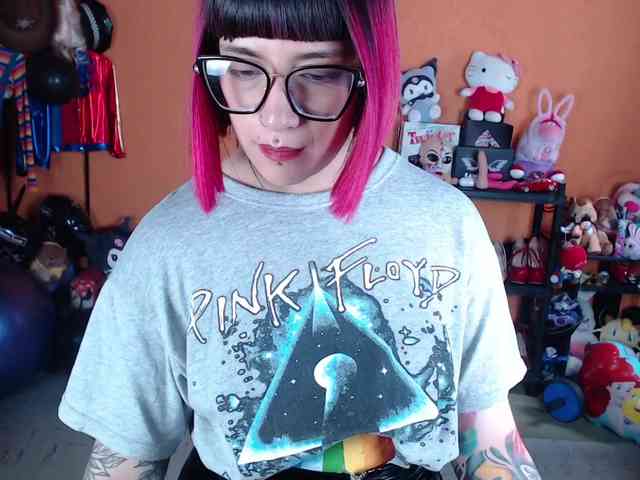 MissMia webcam