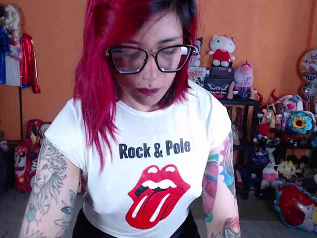 MissMia webcam