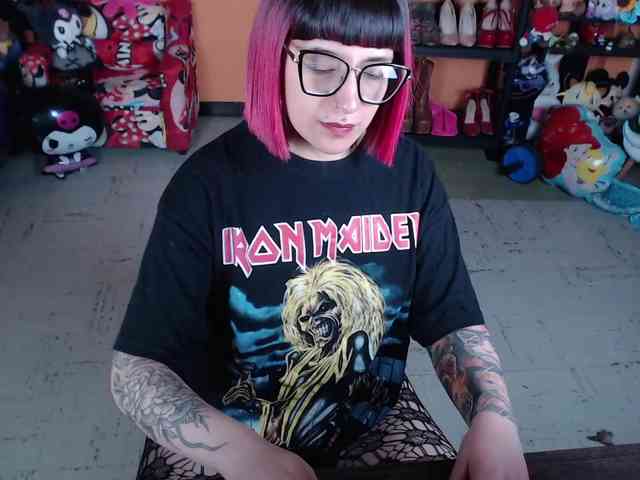 MissMia webcam