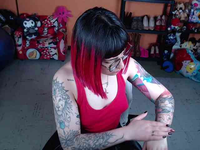 MissMia webcam