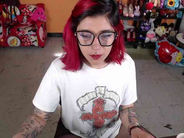 MissMia webcam