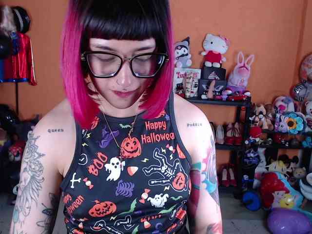 MissMia webcam