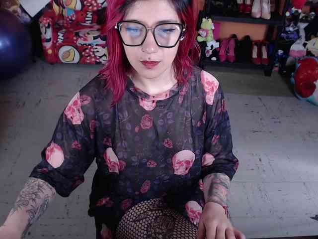 MissMia webcam