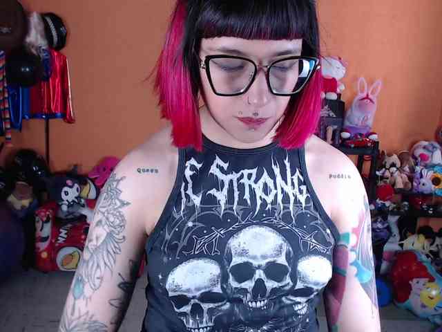 MissMia webcam