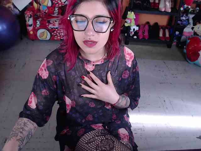 MissMia webcam