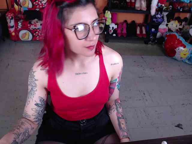 MissMia webcam