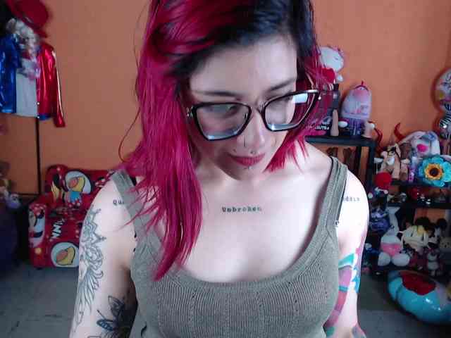 MissMia webcam