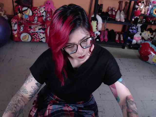 MissMia webcam