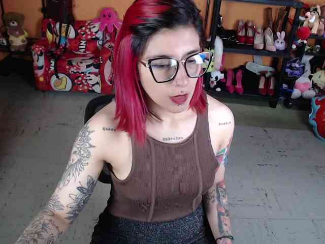 MissMia webcam