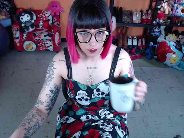 MiaJhons Live Webcam on BongaCams