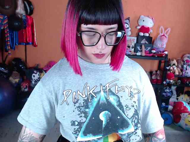 MissMia webcam