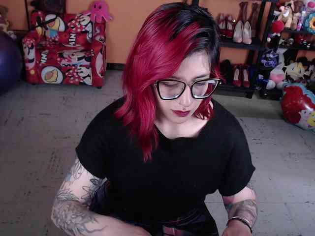 MissMia webcam