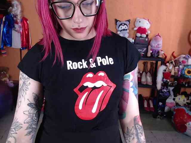 MissMia webcam