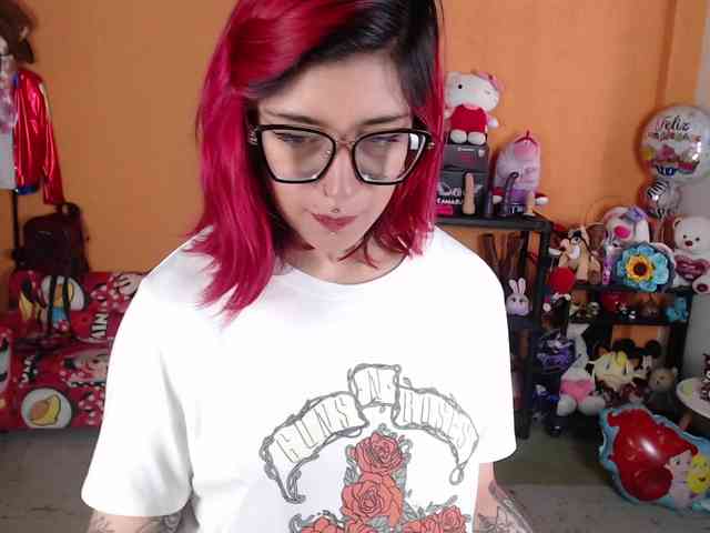 MissMia webcam