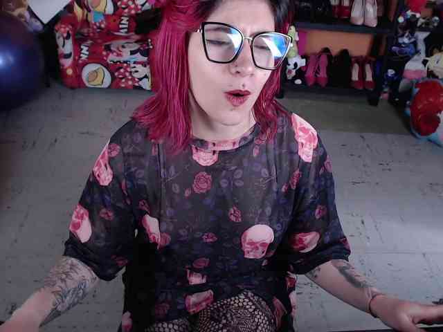 MissMia webcam