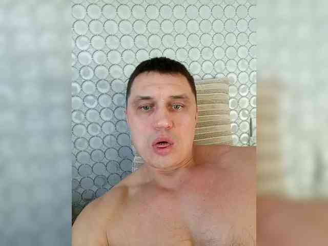Aleksei572 Live Webcam on BongaCams