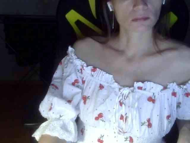 Elenaa90 webcam