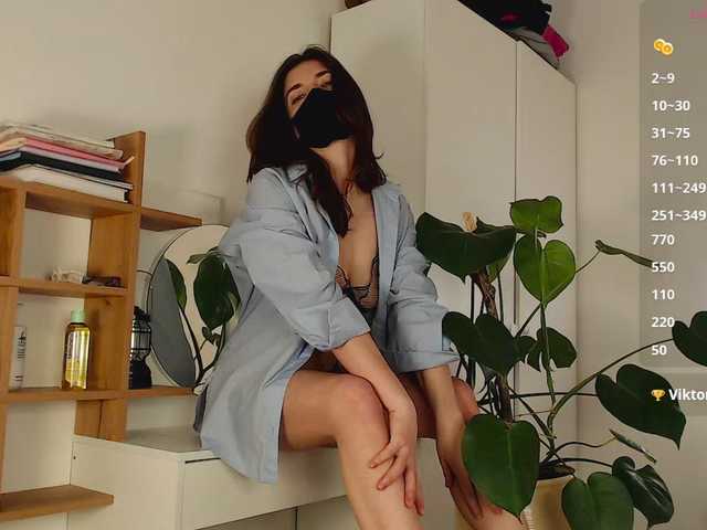 Robin-02's BongaCams show and profile