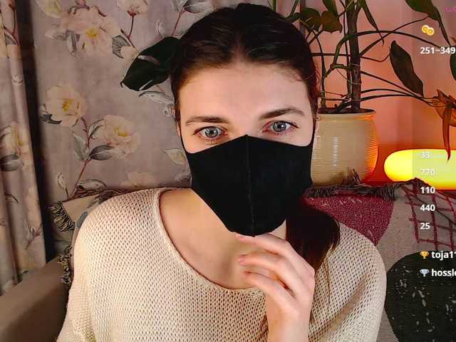 Robin-02's BongaCams show and profile