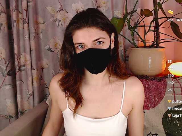 Robin-02's BongaCams show and profile