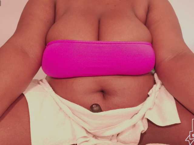 jhoxy-m's BongaCams show and profile