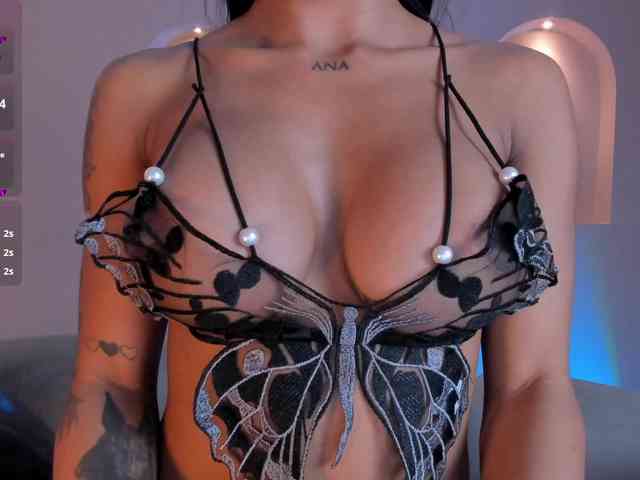 LindseyCox webcam