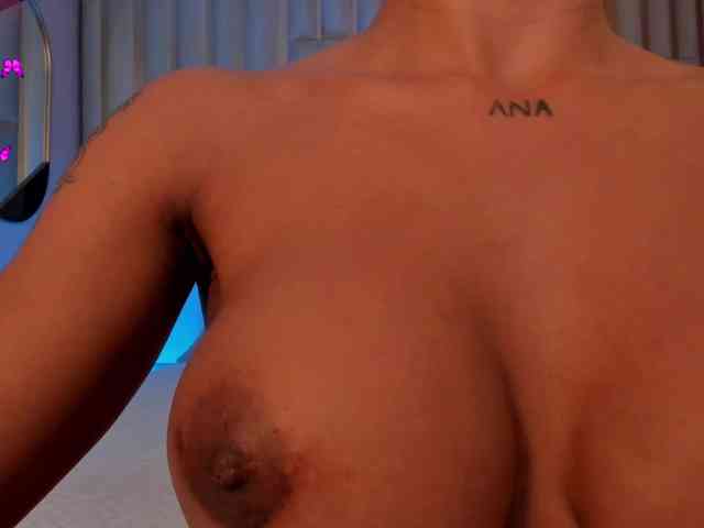 LindseyCox webcam