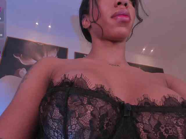 LindseyCox webcam