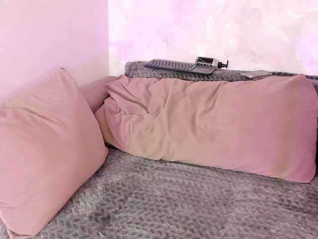 Eva-Merlin's BongaCams show and profile