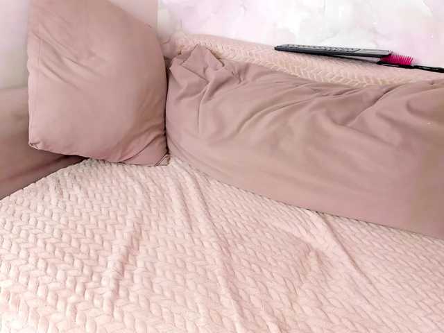 Eva-Merlin's BongaCams show and profile