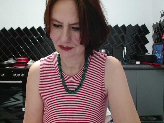  ANGELALADI chat room