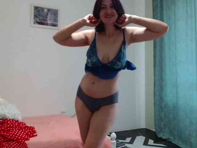 ANGELALADI webcam