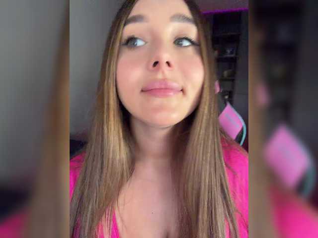 BloomJuliette's BongaCams show and profile